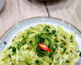 Hình bước làm 3 của món Bánh đa xào xốt quả bơ