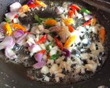 Foto langkah ke 3 dari resep Tumis Pelangi #dapurwiwin 👩🏻🍳.