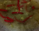 Foto langkah ke 2 dari resep Ayam goreng Tumis mentega.