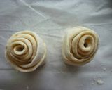 Foto langkah ke 9 dari resep Roti kukus ubi kuning bentuk mawar alias pao/bakpao.