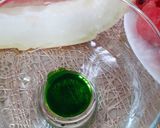 A picture of step 1 of Gummybear apple soda.