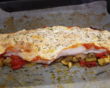 Foto del paso 3 de la receta: Merluza cremosa al horno con verduras asadas