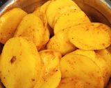 A picture of step 2 of Aloo Katli in coriander dip.