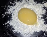A picture of step 8 of Vanilla cream filled doughnuts.