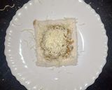 চীজি নুডলস ব্রেড পকেট (Cheesy noodles bread pocket recipe in Bengali) রেসিপি ধাপ - 3 ছবি