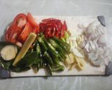 Foto langkah ke 1 dari resep Ceker oseng tahu kecap.