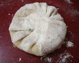 A picture of step 5 of Paneer paratha.