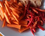 Foto langkah ke 2 dari resep Tumis Kembang Tahu dan Jamur.