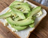 Gambar langkah 2 resipi Sandwich avocado nenas telur berkeju.