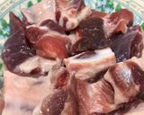 Hình bước làm 2 của món Canh Đu Đủ Nấu Sườn Non