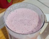 Koktajl Truskawkowy z Borówkami krok przepisu 3 zdjęcie