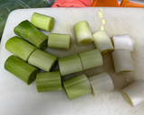 Foto del paso 1 de la receta: 556. Pastel sencillo de puerros (principal verdura)