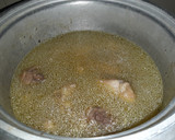 A picture of step 2 of Tinolang manok.