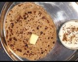 A picture of step 5 of Aloo paneer paratha.