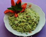 Foto langkah ke 5 dari resep Nasi Goreng Hijau pewarna alami.
