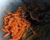 Foto langkah ke 2 dari resep Mihun goreng ala ibu imah.