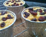 Foto langkah ke 5 dari resep Vanilla Raisin Muffin.