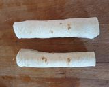 Une image de l'étape 2 de Corn dog façon wrap.