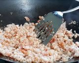 A picture of step 4 of Minced Shrimp Lettuce Wrap.