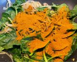 A picture of step 5 of Prawn and Spinach Balti Curry.
