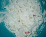 A picture of step 2 of Cream cocktail.