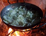 Foto del paso 5 de la receta: Pollo al disco (a leña)