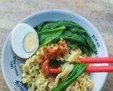 Foto langkah ke 4 dari resep Mie Kuah Bulelenge Singaraja.