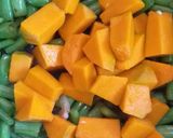 Foto langkah ke 4 dari resep Tumis tahu, labu kuning, kacang panjang.