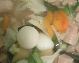 Foto langkah ke 6 dari resep Sayur sop telur puyuh n sosis.