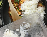 Foto del paso 4 de la receta: Arroz con ajos tiernos y jamón