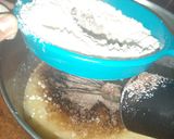 A picture of step 1 of Chocoflan 😋.