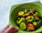 A picture of step 3 of Seaweed Cucumber Tomato and Okra Salad with Mustard Dressing.