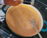 A picture of step 5 of Seafood Rose` penne pasta.