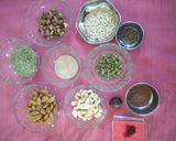 ઠંડાઈ (Thandai Recipe In Gujarati) રેસીપી સ્ટેપ1ફોટો