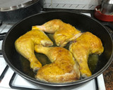 Foto del paso 3 de la receta: Pollo en salsa de setas con aroma de tomillo y romero