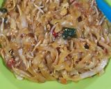 Foto langkah ke 5 dari resep Kwetiau goreng sederhana.