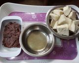 A picture of step 1 of Boiled yam and kilishi.