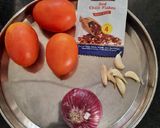 A picture of step 1 of Pizza sauce.