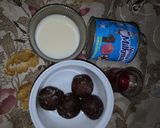 A picture of step 1 of Jamoon Shots.