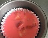 A picture of step 5 of Strawberry panna cotta.