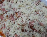 Foto langkah ke 5 dari resep Homemade Pizza.