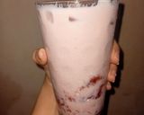 Foto langkah ke 2 dari resep Strawberry korean milk ala me.