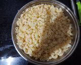 A picture of step 2 of Pasta with white sauce.