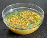 A picture of step 5 of Orange 🍊 Pani With Roasted Puri & Potato 🥔 Chana Filling.