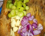 Foto langkah ke 2 dari resep Sayur asem buncis tahu tempe.
