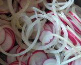 Foto del paso 1 de la receta: Fideos veganos con crema de rabanitos y panceta
