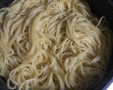 صورة لخطوة 1 من وصفة معكرونه باللحمه المفرومه
