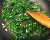 Foto del paso 3 de la receta 432. Hojaldre de espinacas y cebolla caramelizada (principal pasta)