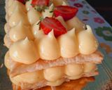 Foto del passaggio 3 della ricetta Millefoglie alla crema e fragole