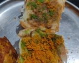 A picture of step 9 of Street Style Vadapav.